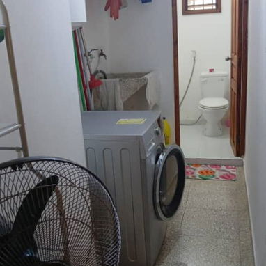 Casa independiente en Miramar con 3 cuartos, 3 baños y garaje - 9/10