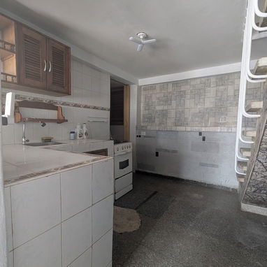 🏡 SE VENDE CASA EN PLAYA | PLACA LIBRE + POSIBILIDAD DE GARAJE Y TERRAZA - 4/10