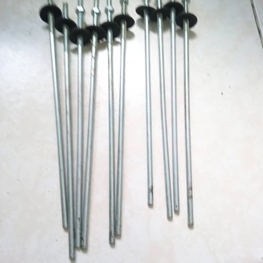 Vendo 2 tejas de fibrocemento nuevas sin usar con sus tornillos para montaje Medidas: 1.15 x 1.75 Precio: 3500 cup Llama - Img 123648858