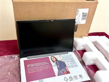 Laptop Lenovo nueva en caja a estrenar - Img main-image-45826845