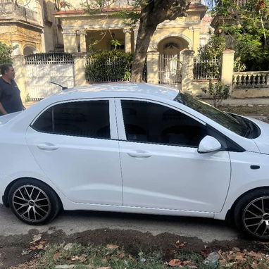 ❤️ GRAN I10 AUTOMATICO AÑO 2019 NO TIENE DETALLE NI DE PINTIRA NI CHAPISTERIA TODO AL 100 AIRE QUE PELA ❤️ - 2/2