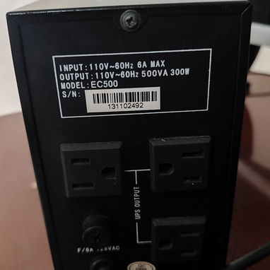 Back - UPS LEUMS® de 3 tomas de 300W - 58121168 - Img 121910953