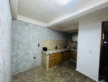 *$5500usd En venta apartamento  3er piso (a una cuadra de la calzada de güines) San Miguel del Padrón( Veracruz ) - Img 68898070