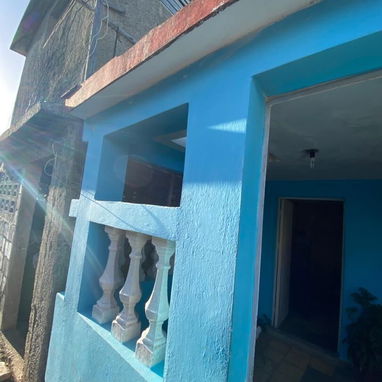 casa en habana del este ( cojimar ) Consta de : Portal Sala Baño Cocina 2 cuartos Placa libre Se deja con jueg - Img 119335156