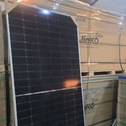 Se venden dos paneles solares,con conectores y sus 10 metros de cables además de un sistema mppt.. ofrecemos mensajería - Img 57601965