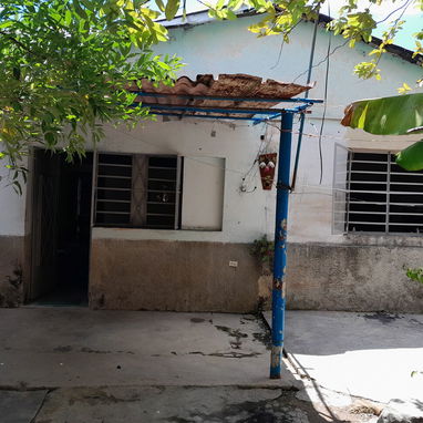 Se vende casa con moto whizzer en la cuevita - 3/3