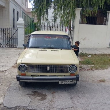 Vendo Lada 2101 con motos 03 y caja 5ta, 7000 usd interesados llamar al 50126571 - 3/4