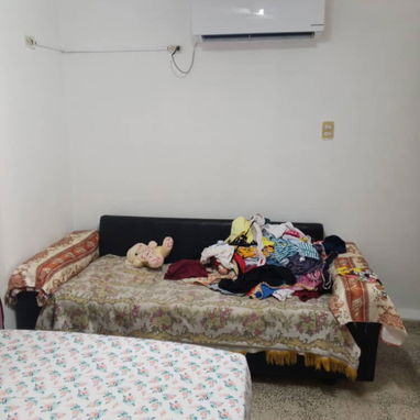 *$12.000usd CON TODO DENTRO.. CON AJUSTE. En venta apartamento de pasillo interior de pocos aptos (no solar) en Lawton, - Img 125604488