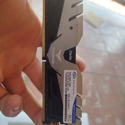 Vendo memoria ram ddr4 8gb 3000hz - Img 57703561
