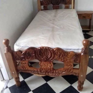 Camas de madera con colchón confort - Img 119346235
