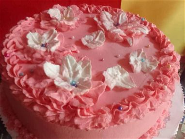 CAKE DE MERENGUE CON RELLENOS A ESCOGER - Img 65800390