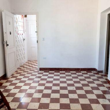 🚨🏡 ¿GRAN OPORTUNIDAD EN EL VEDADO? 🏡🚨 ¿Te imaginas cambiar tu departamento y además recibir entre 💵 $3,000 y $8,000 - Img 122531500