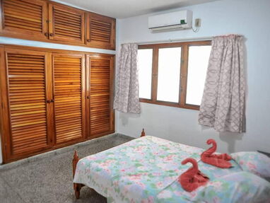 ✨✨✨☀️Se renta casa con piscina ubicada a sólo tres cuadras de la playa de Guanabo, 3 habitaciones,52463651🌞✨✨✨ - Img main-image-44787337