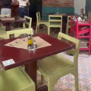 Mesas y Sillas.Excelente precio!! 52649500 - Img 56145347