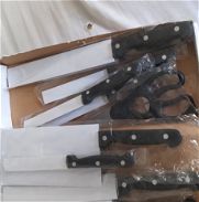 Vendo juego de cuchillos - Img 45376519