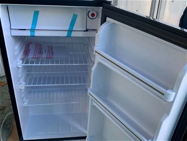 Refrigerador Royal 8.5pies, mini bar Royal,exhibidora Royal 13.5pies - Img 67141253