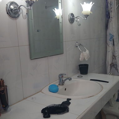 CASA EN VENTA PUERTA CALLE EN CENTRO HAVANA Y SE DEJA CON TODO. PRECIO 28.000 Y SE AJUSTA . NO GESTORES.LEER DESCRIPCIÓN - 7/10