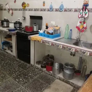 Se vende casa puerta a la calle en centro habana - Img 122170793