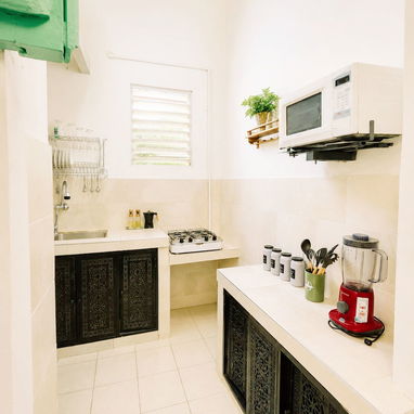 🏠 Apartamento De Renta Lineal En Centro Habana. 🛏️ Tiene 2 habitaciones para 4 personas. 📞 Reserva: +5355149761 - 8/9