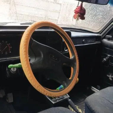 Se vende Lada 2107 - 4/6