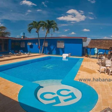 Casa con piscina con recirculación y ranchón en reparto Siboney,en renta ,  Playa,Habana +53 52 46 36 51 🐬🐬,  M - Img 89717489