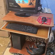 PC Completa y Mesita incluida - Img 57151073