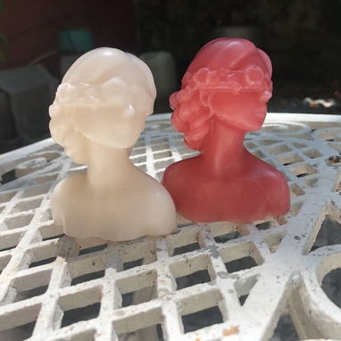 Velas artesanales para cualquier ocasión 🤍🌸✨ - 2/8
