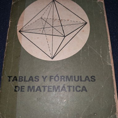Libros de español y matemáticas - 2/3