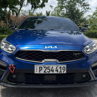 🚗 ¡RENTA TU CARRO EN CUBA! 🚗  🌴 Viaja cómodo, seguro y sin límites 🌴  ✅ Carros modernos ✅ Excelente servicio ✅ Dispo - 2/4