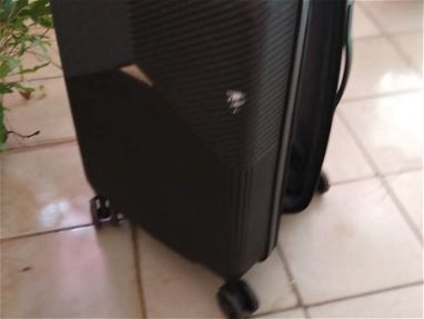Vendo dos maletas de viaje nuevas solo se han usado una vez - Img 66089333