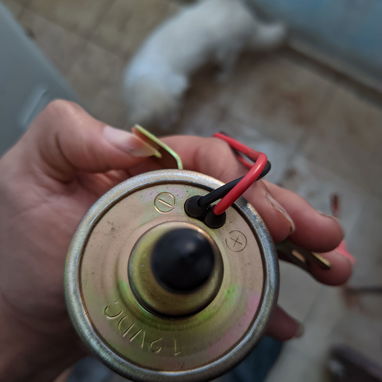 Se venden bomba de combustible eléctrica - 2/2