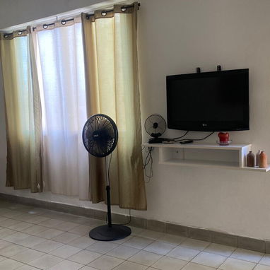 #18 renta apt 2hab con garaje - Img 123434971