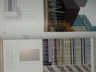 Libro sobre Arquitectura moderna de España. Castellano y Chino - Img main-image