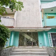 Se vende encantador apartamento de 2 habitaciones en El Vedado. - Img 56376400