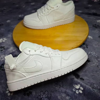 Tenis Nike Air Jordan 1 Mid en venta - Img 122707834