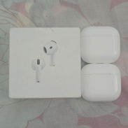 AUDÍFONOS AIRPODS 4 (NC) Y AIRPODS 4 - Img 55596190