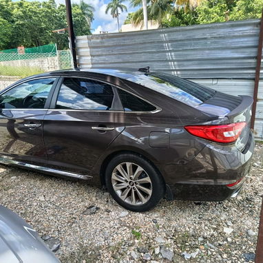 Hyundai sonata 2016 límite salón en piel blanco con arranque por botón censores en los espejos motor nuevo venta o negoc - 2/3
