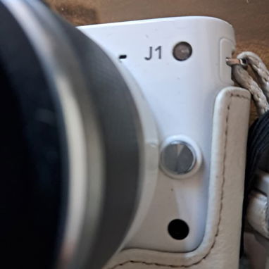 Vendo cámara Nikon 1 J1 en 80.00 USD. - 2/2