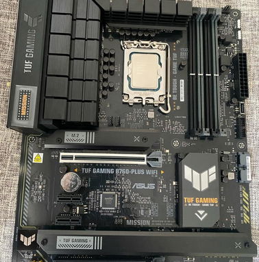 ASUS TUF GAMING B760M-PLUS WIFI DDR5 + I7 14700 F + 32 gb (2X16) Gskill Trident Z5rgb 6400 mhz DDR5 - Img 90963988