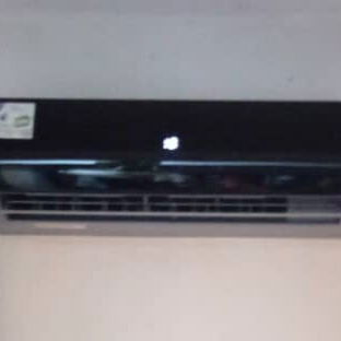 Se vende TV de 32 pulgada y Split de 1 ton - Img 124194461