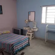 Vendo departamento en el Vedado muy céntrico, construcción antigua en muy buen estado - Img 55971888