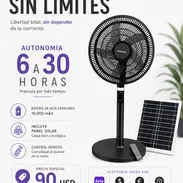 VENTILADOR SOLAR RECARGABLE 15,000 mAh – 6 A 30 HORAS DE AUTONOMÍA  Ideal para apagones, hogar, negocio, oficina, terraz - Img 56429451