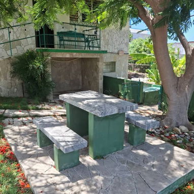 Se renta casa en Guanabo a partir de 2 habitaciones, todas climatizadas y espacio para varios autos. - Img 120956685