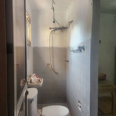 Ref #78. Ofertaa casa semi independiente con garaje en excelente zona de Playa!!! No lo deje pasar!!! - 4/10