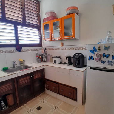 Venta lindo apto Vedado 2/4. Con todo incluído. Interior c garaje - 3/9