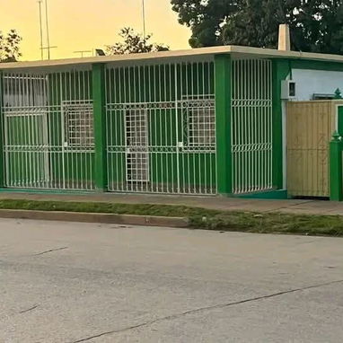 🏡 Seguridad y Estilo en uno solo 🌟 - 3/8