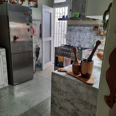 Casa independiente en Playa pr贸ximo a 9na y 42 en 脫ptimo Estado con garaje - Img 125326158