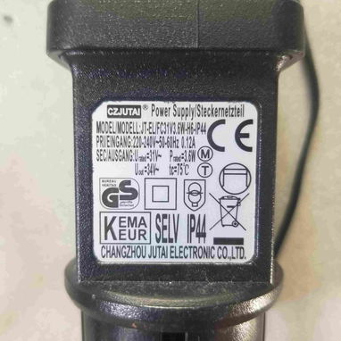 Guirnaldas (luces amarillas) IP44, 19 USD, Vedado - 4/5