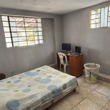 LR8 Casa confortable de dos plantas en el Cerro - Img 118762882