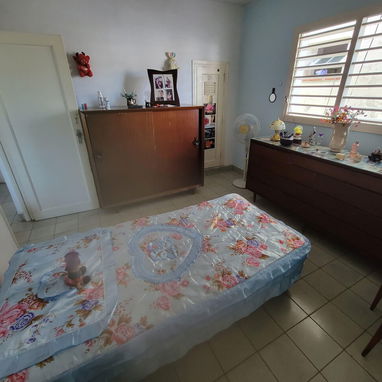 🏡 SE VENDE CASA BIPLANTA EN 10 DE OCTUBRE – 45,000 USD  📍 Ubicada en Juan Delgado y Aciata, 10 de Octubre.  ✨ Primera - Img 118773013